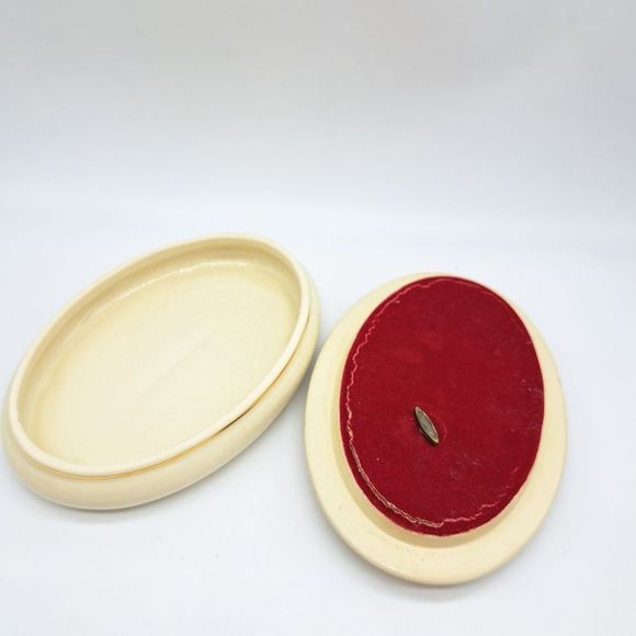 ‎Vintage Musical Jewelry Box - Picture 2 of 7